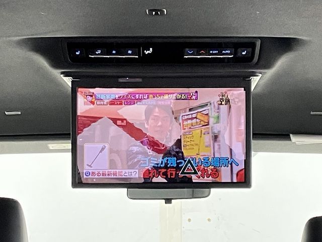 TOYOTA VOXY HYBRID 4WD 2022 Image 31