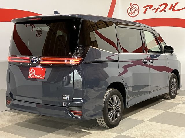 TOYOTA VOXY HYBRID 4WD 2022 Image 31
