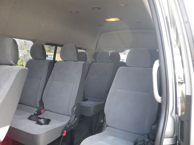 TOYOTA HIACE COMMUTER 2011 Image 31