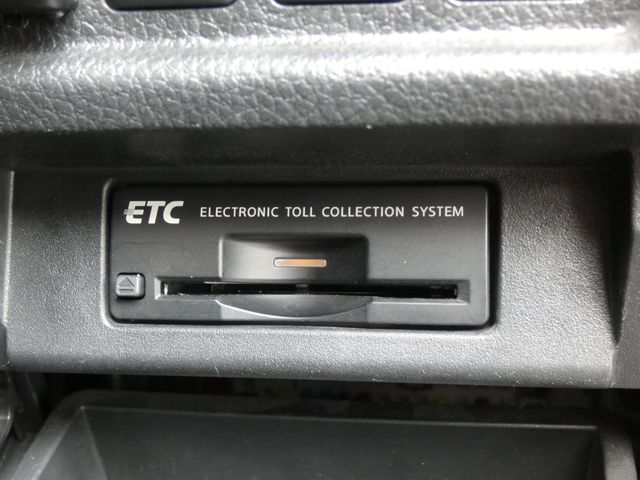 NISSAN ELGRAND 2017 Image 31