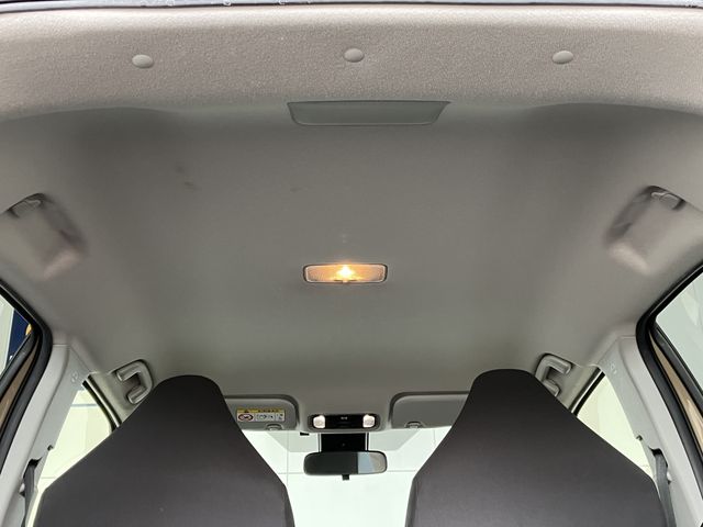 TOYOTA YARIS CROSS HYBRID 2023 Image 31