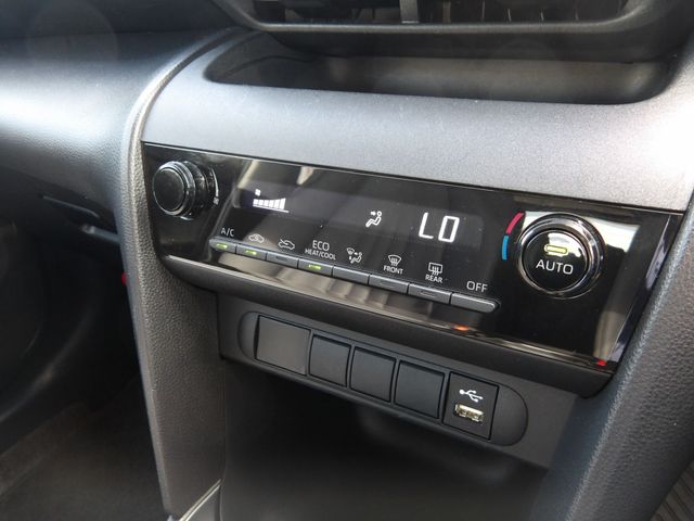 TOYOTA YARIS CROSS HYBRID 2023 Image 31