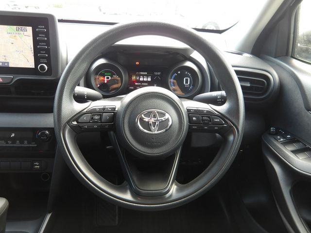 TOYOTA YARIS CROSS HYBRID 2023 Image 31