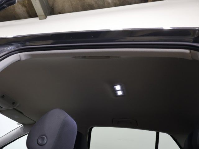 VOLKSWAGEN GOLF 2023 Image 31