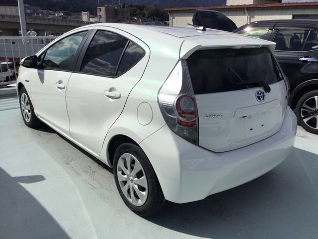 TOYOTA AQUA 2012 Image 31