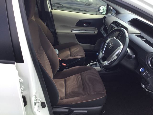 TOYOTA AQUA 2012 Image 31