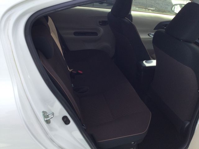 TOYOTA AQUA 2012 Image 31