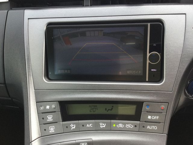 TOYOTA PRIUS 2013 Image 31