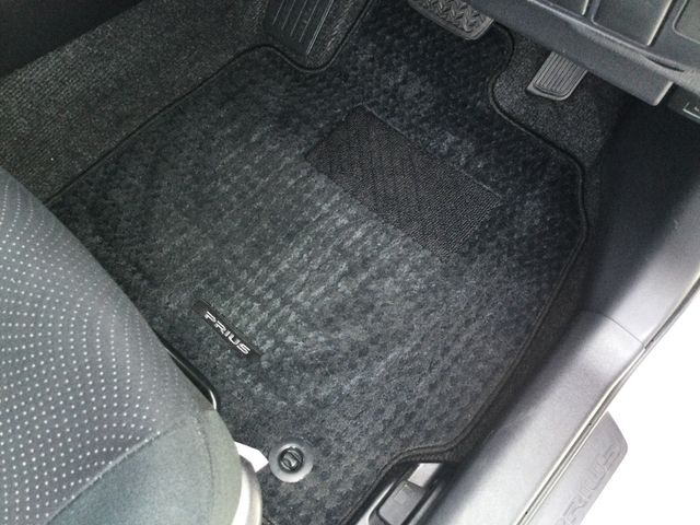 TOYOTA PRIUS 2013 Image 31