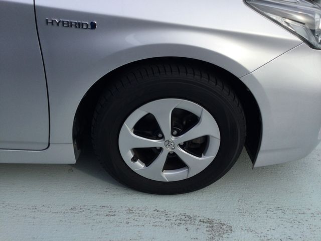 TOYOTA PRIUS 2013 Image 31