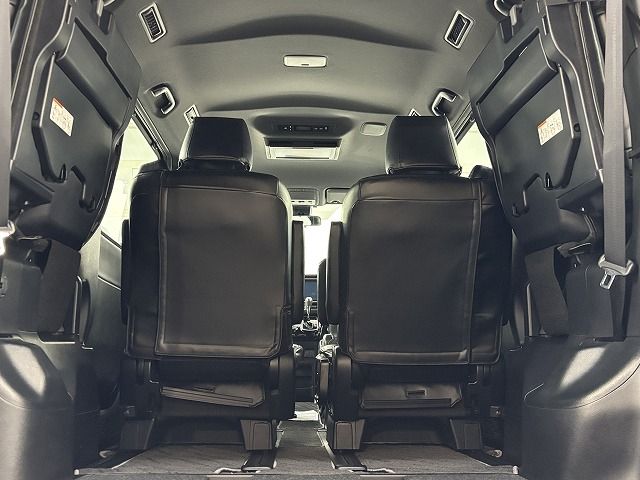 TOYOTA NOAH 4WD 2018 Image 31