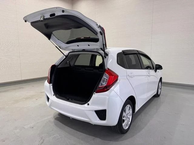 HONDA FIT HYBRID 2015 Image 31