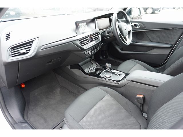 BMW 1SERIES 2021 Image 31