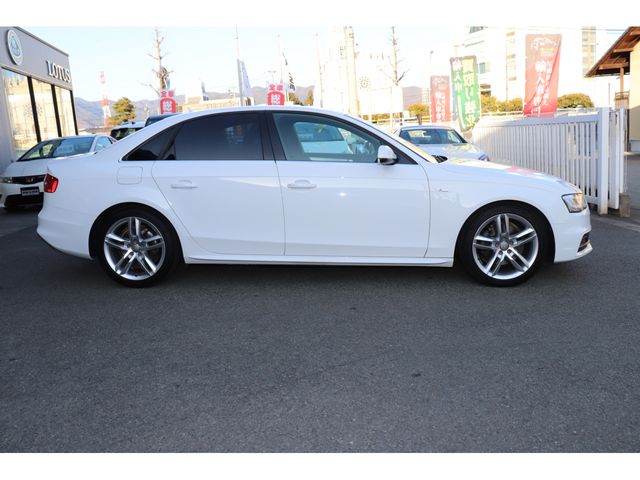 AUDI A4 2014 Image 31