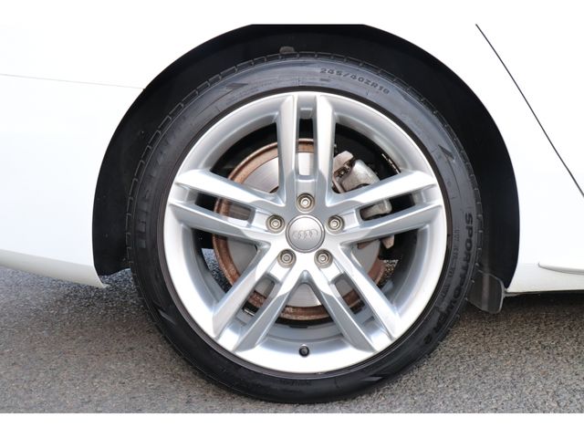 AUDI A4 2014 Image 31