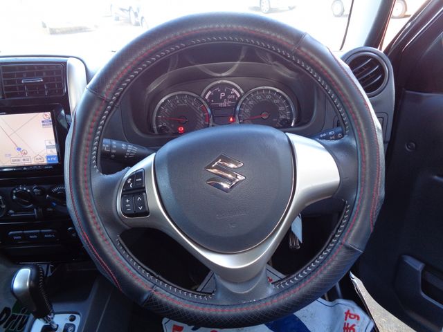 SUZUKI JIMNY 4WD 2015 Image 31