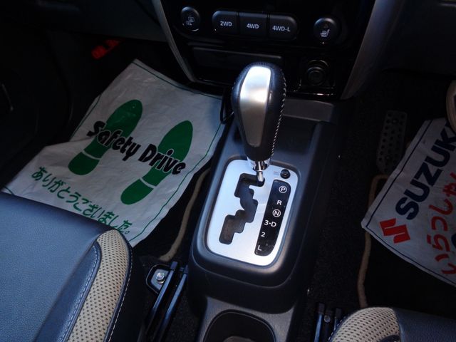 SUZUKI JIMNY 4WD 2015 Image 31