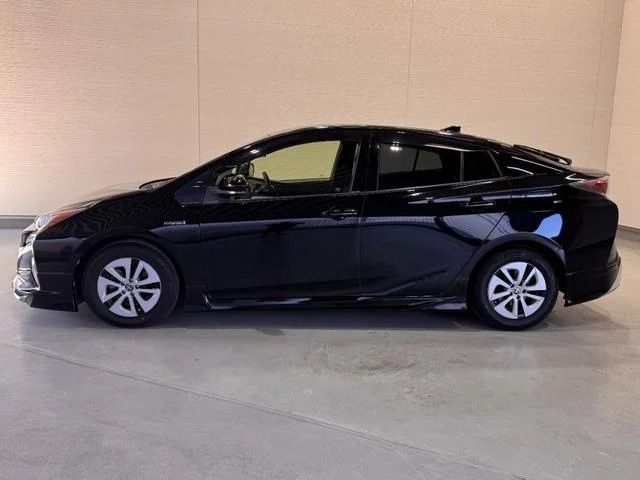 TOYOTA PRIUS 2017 Image 31