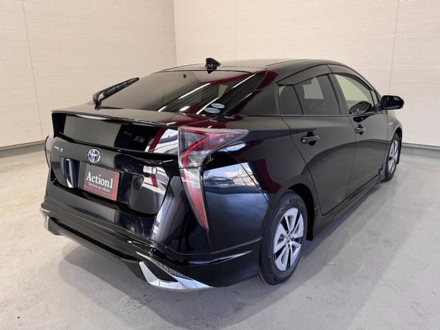 TOYOTA PRIUS 2017 Image 31