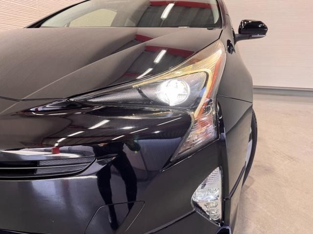 TOYOTA PRIUS 2017 Image 31