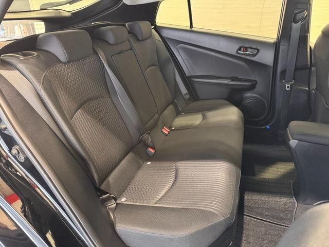 TOYOTA PRIUS 2017 Image 31