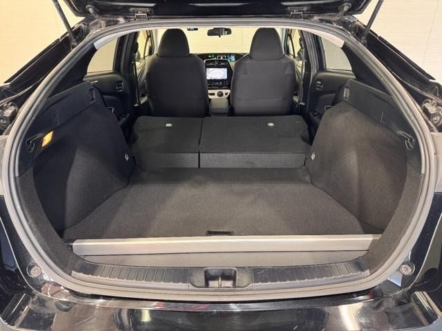 TOYOTA PRIUS 2017 Image 31