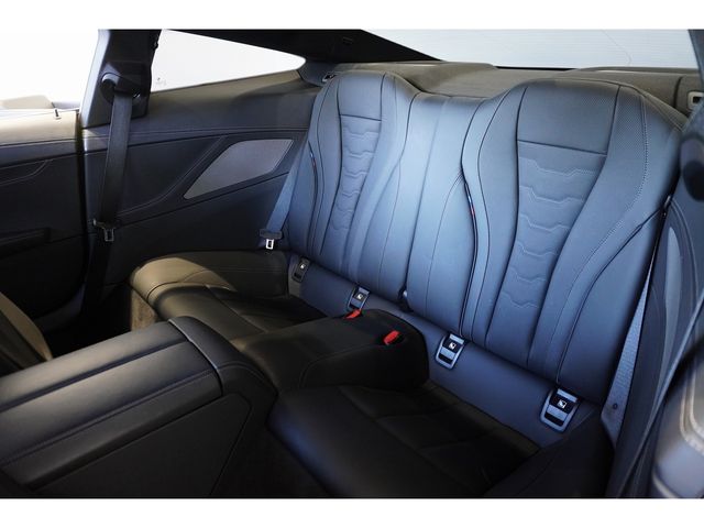 BMW 8SERIES 2021 Image 31