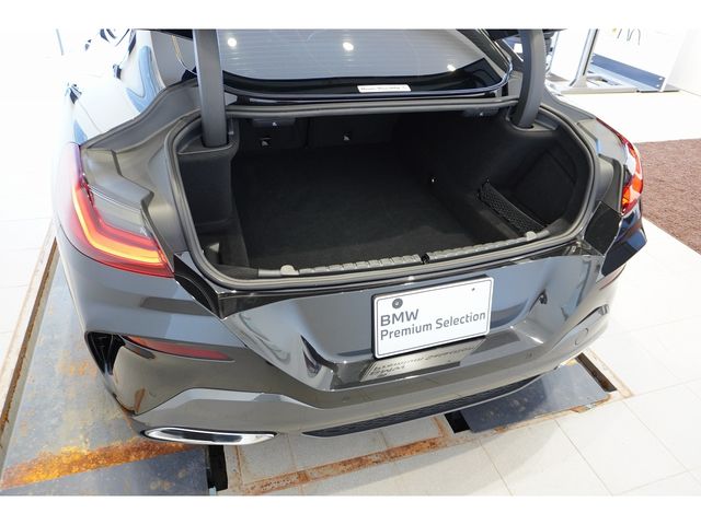BMW 8SERIES 2021 Image 31