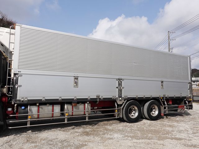 NISSAN DIESEL QUON 2018 Image 31