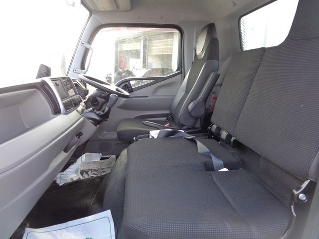 MITSUBISHI CANTER 2019 Image 31