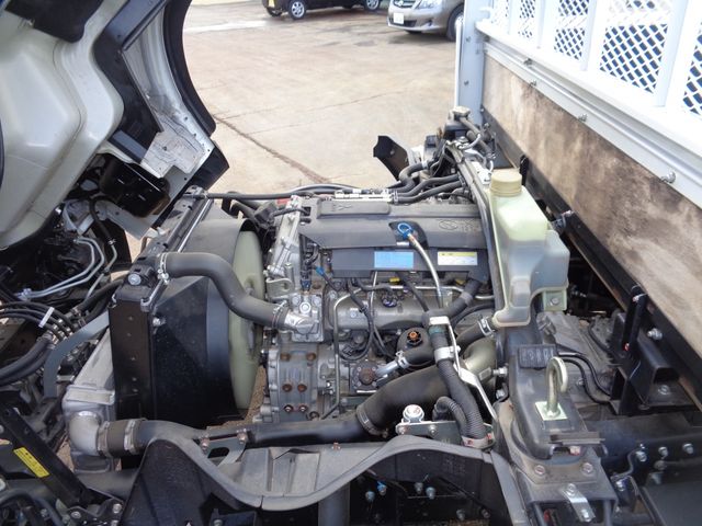 MITSUBISHI CANTER 2019 Image 31