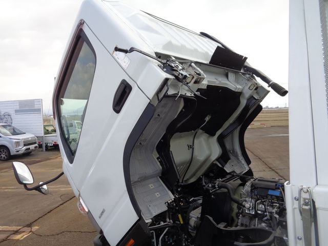 MITSUBISHI CANTER 2019 Image 31