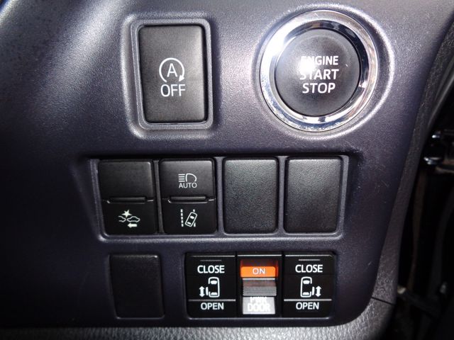 TOYOTA VOXY 2016 Image 31