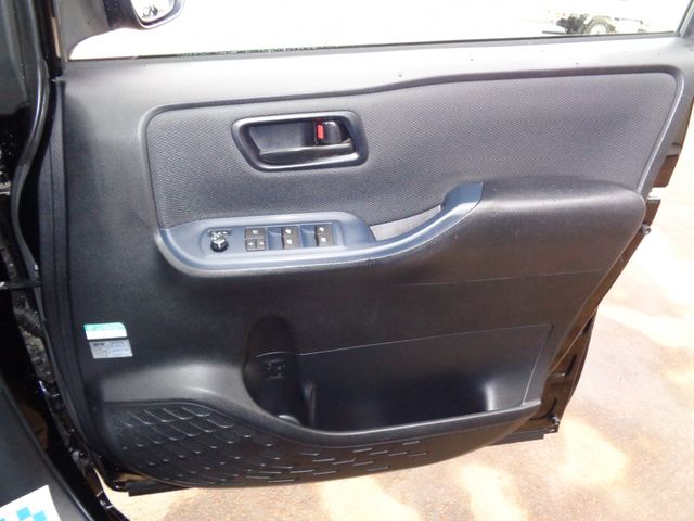 TOYOTA VOXY 2016 Image 31