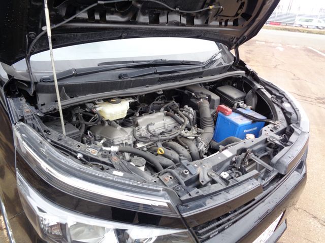 TOYOTA VOXY 2016 Image 31