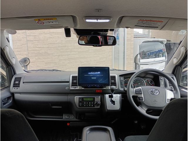 TOYOTA HIACE VAN 4WD 2019 Image 31