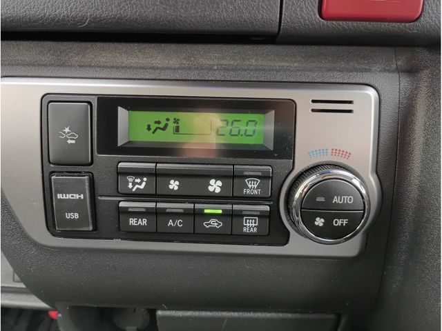 TOYOTA HIACE VAN 4WD 2019 Image 31