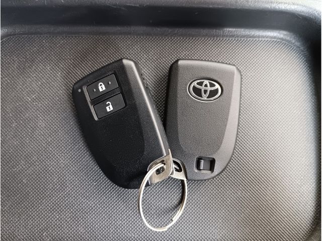 TOYOTA HIACE VAN 4WD 2019 Image 31