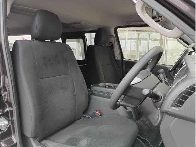 TOYOTA HIACE VAN 4WD 2019 Image 31