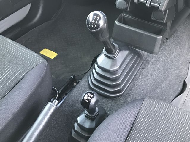 SUZUKI JIMNY 4WD 2020 Image 31