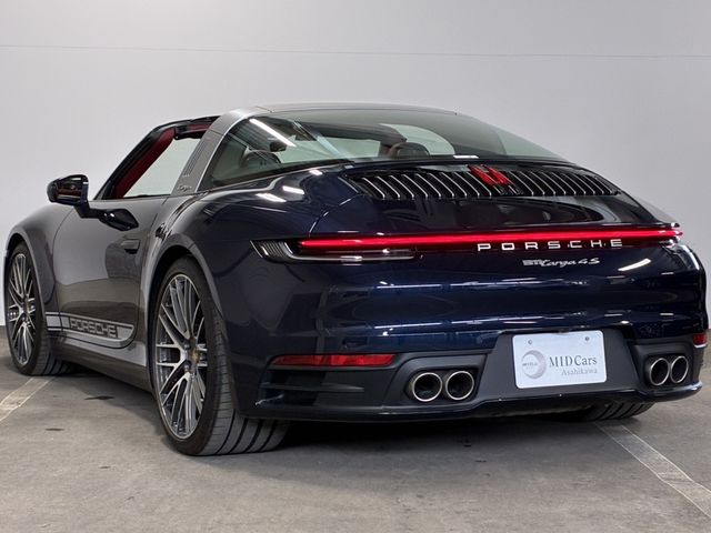 PORSCHE 911 2021 Image 31