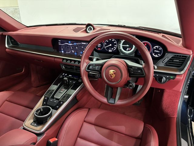 PORSCHE 911 2021 Image 31