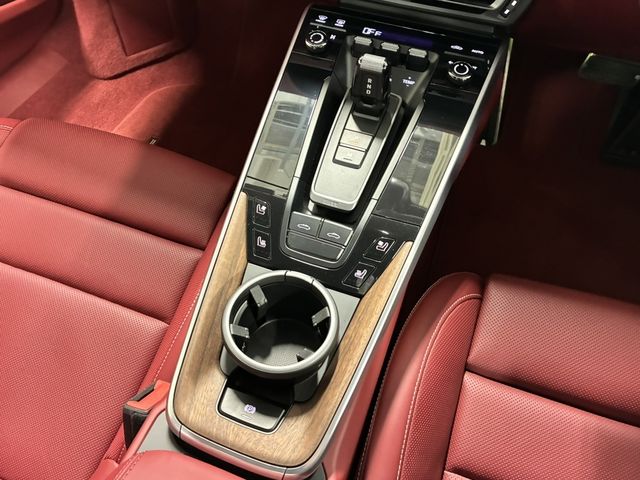 PORSCHE 911 2021 Image 31