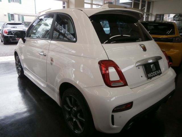 FIAT ABARTH 595 2021 Image 31