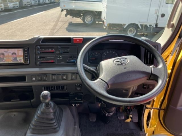 TOYOTA COASTER 2017 Image 31