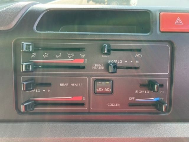 TOYOTA COASTER 2017 Image 31