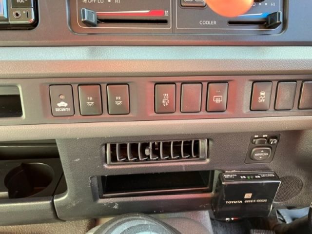 TOYOTA COASTER 2017 Image 31