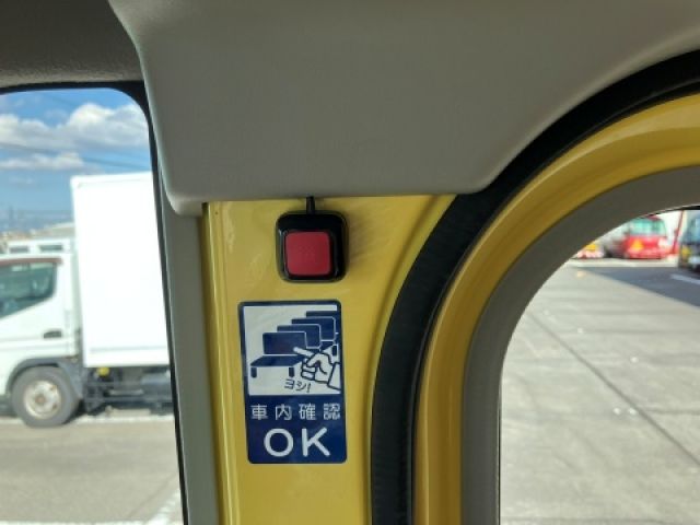 TOYOTA COASTER 2017 Image 31