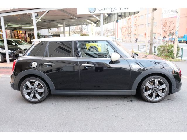 BMW MINI COOPER S 5DOOR 2020 Image 31