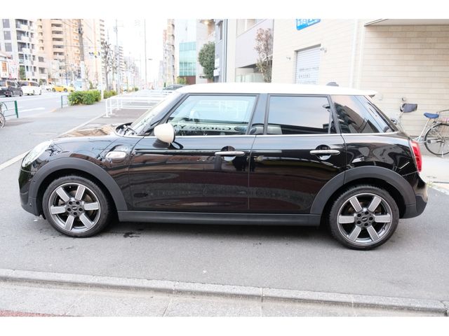 BMW MINI COOPER S 5DOOR 2020 Image 31